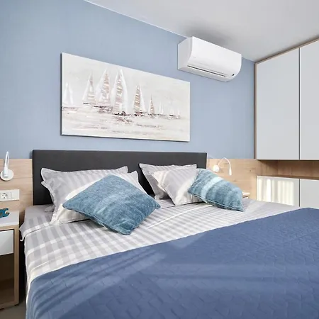 Vita Mirabilis Suite Umag Exterior photo