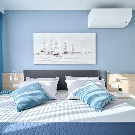 Vita Mirabilis Suite Umag Exterior photo